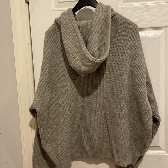 Celine light grey oversized ribbed sweater - Picture 9 of 14